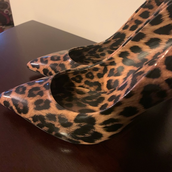 ALDO LEOPARD PRINT PATENT LEATHER HEELS - Picture 12 of 14